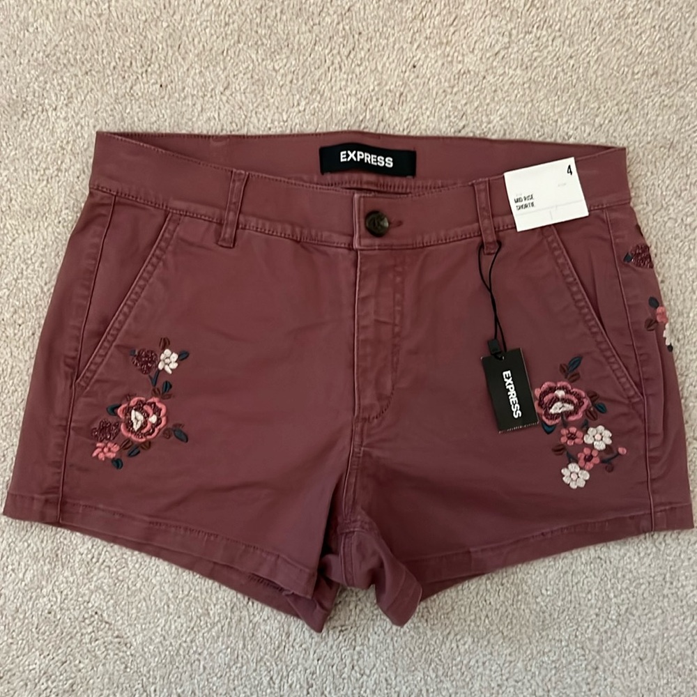 Twill embroidered shorts